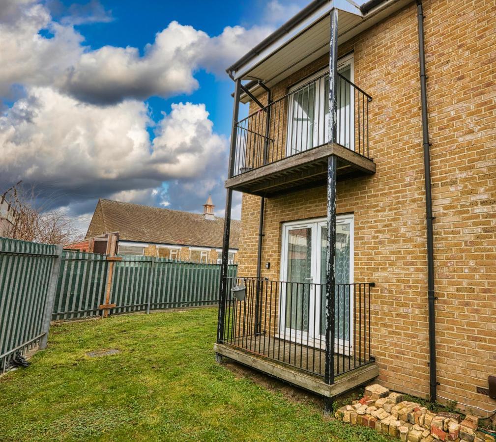 Surespring Apartment Erith Extérieur photo